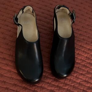 Dansko Sassy Black Leather